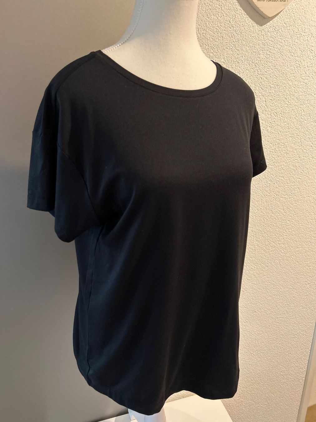 T-shirt: Kurzarm Shirt schwarz von crivit Gr. S – Usato da Brunnen venduto da Nala2929
