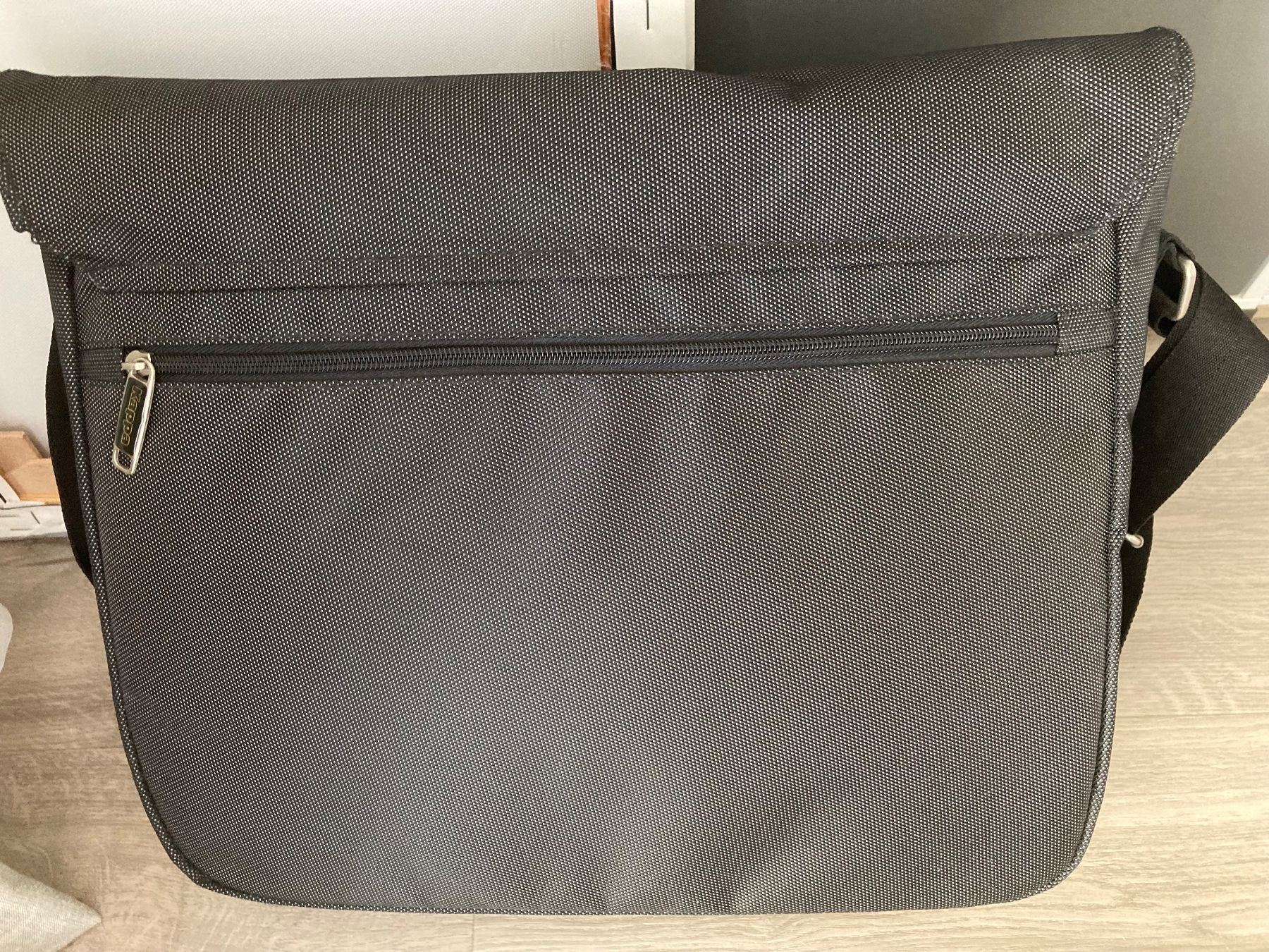 Kappa Borse: Laptoptasche gross Kappa – Usato da Fehraltorf venduto da mayalotto 5
