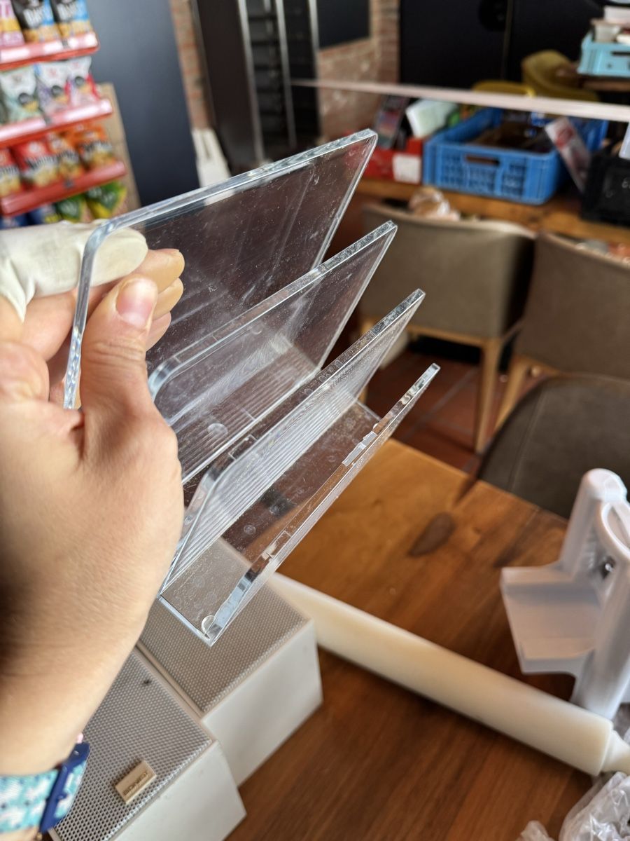 Altro in Decorazioni & Accessori: Plexiglas Ständer  – Usato da Buochs venduto da nik_r7gm 1