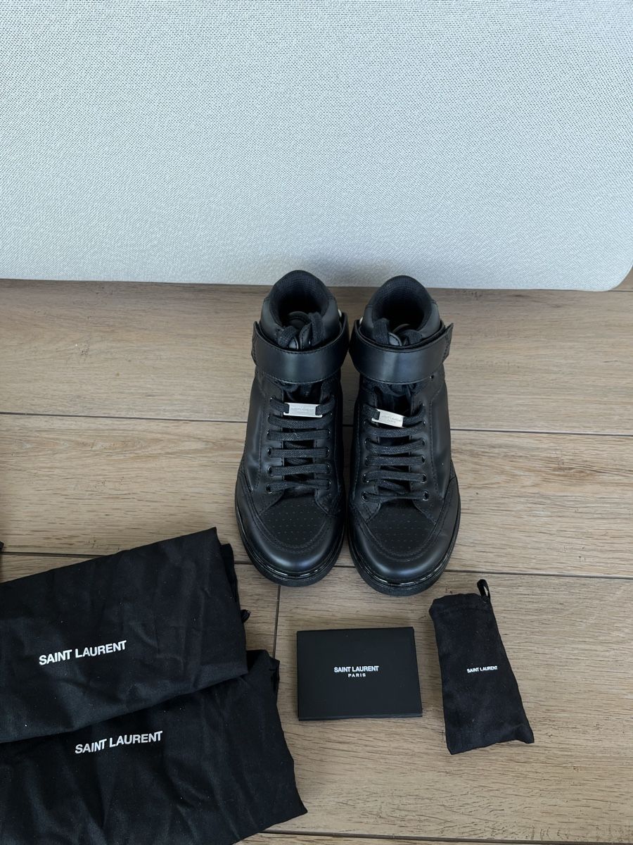 Saint Laurent Scarpe da uomo: Baskets cuir noir Saint Laurent T39 – Usato da Geneve venduto da orange1957