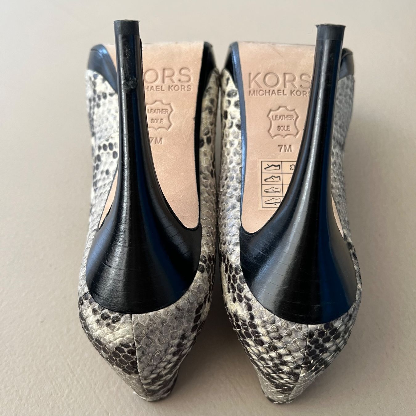 Michael Kors Scarpe da donna: MICHAEL KORS Pumps 🖤 – Usato da Zürich venduto da ClosetQueen 8