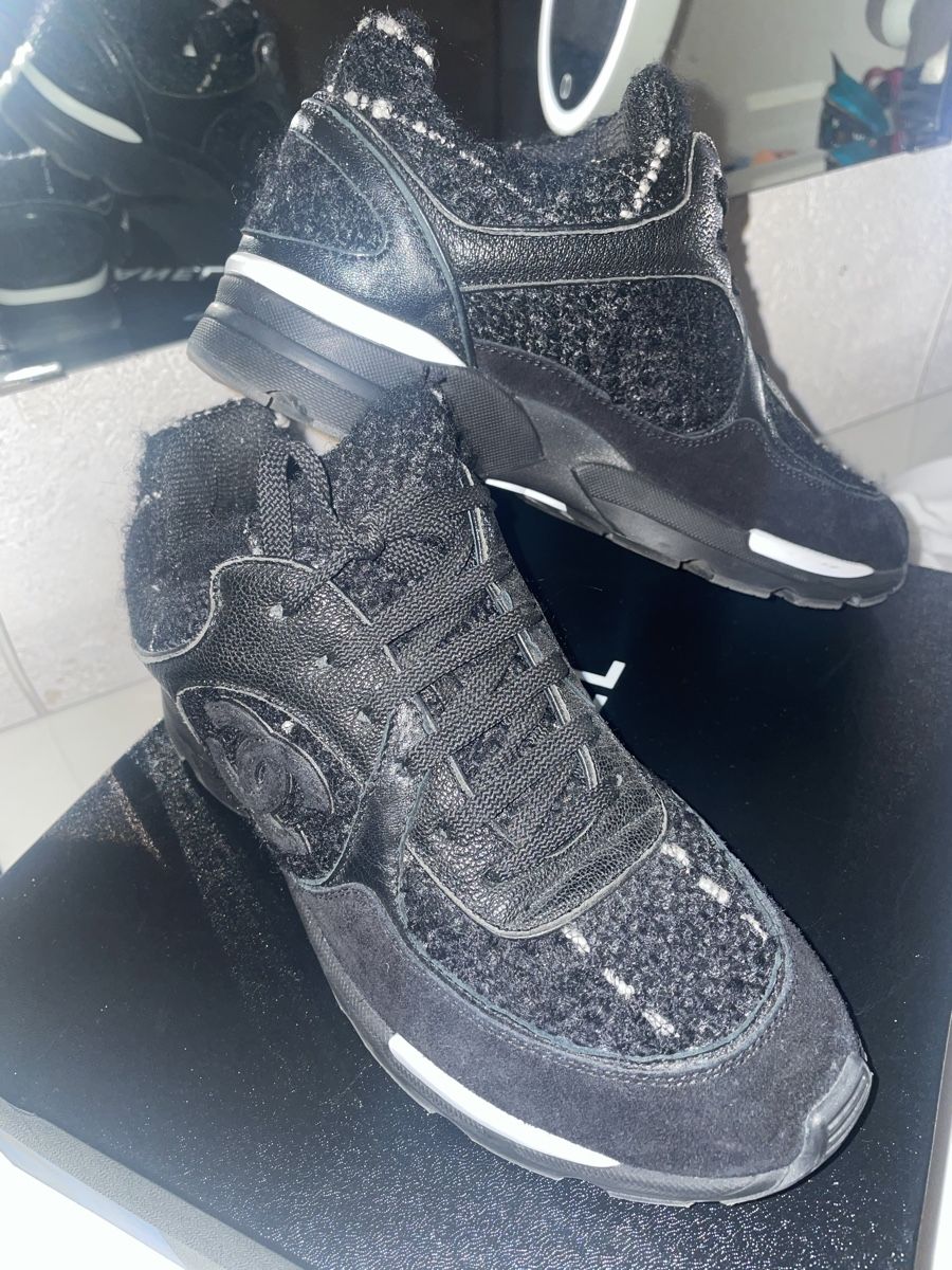 Chanel Scarpe da uomo: Chanel Tweet Sneaker – Usato da Erlinsbach SO venduto da VWV1 6