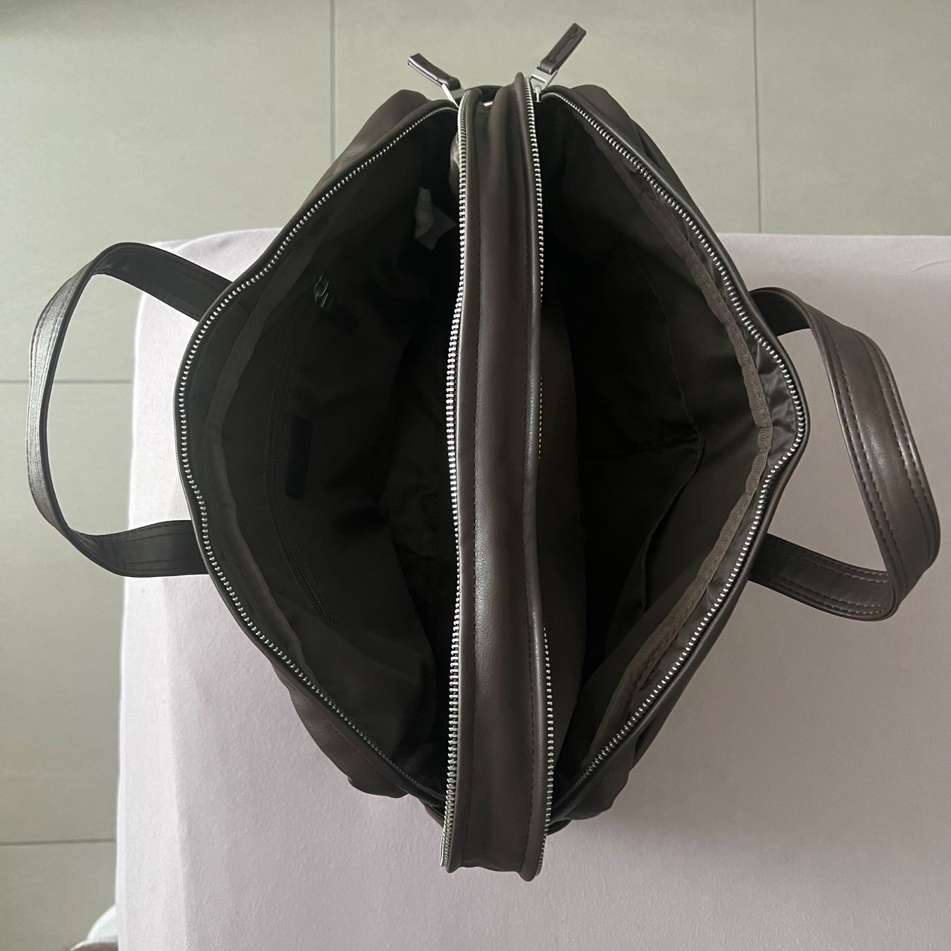 Valigie & Borse: Laptop Aktentasche Braun – Usato da Hinwil venduto da norisenya 1