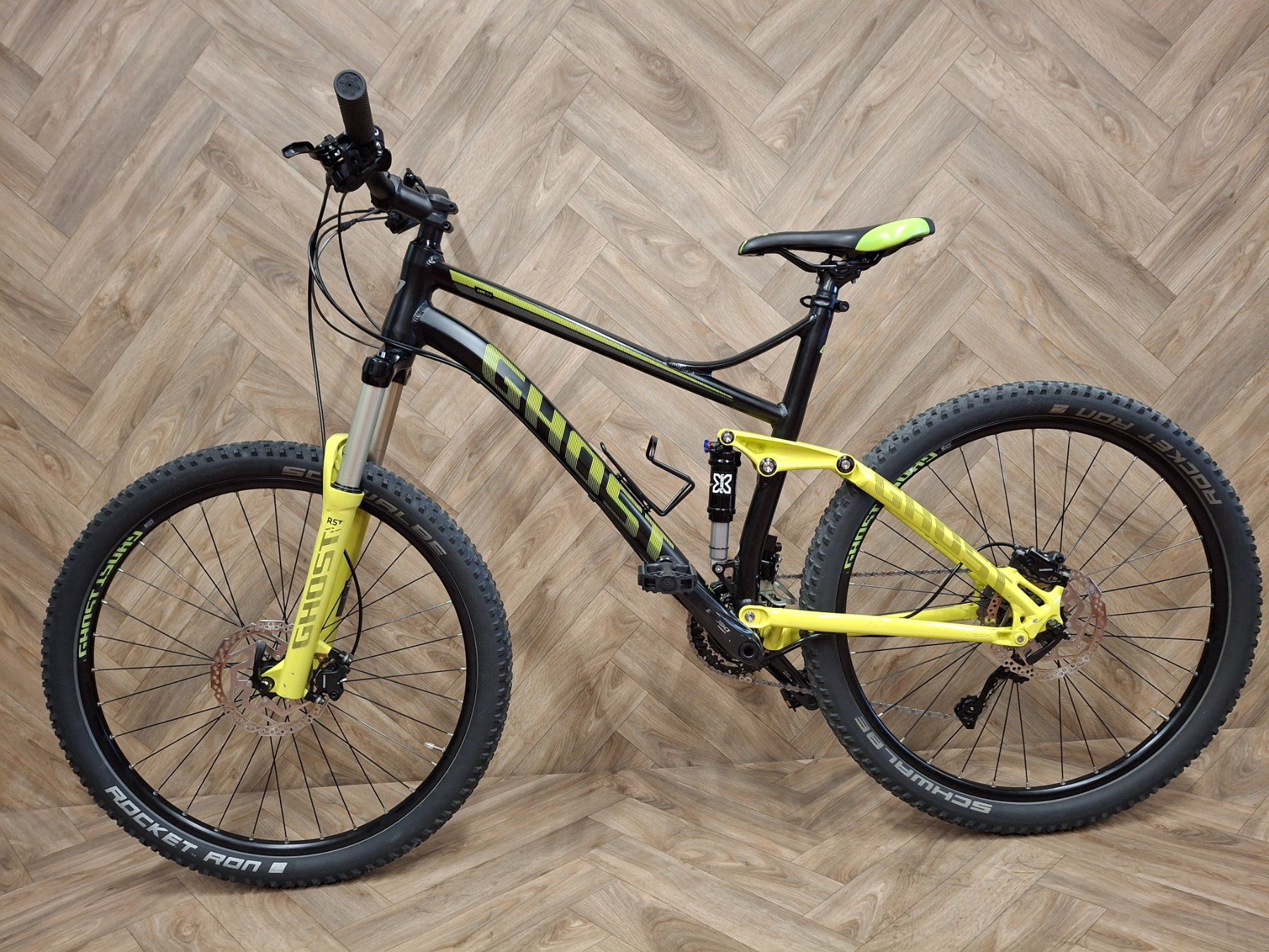Ghost Vélos: GHOST Fully gelb – Neuf (Voir description) à Niederuzwil par Buecherwaeldli 1