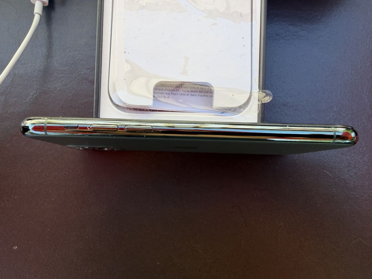 Apple Telefoni cellulari / Smartphones: iPhone 11 Pro 256GB Midnight Green – Usato da Hausen am Albis venduto da sergebuerglen 9