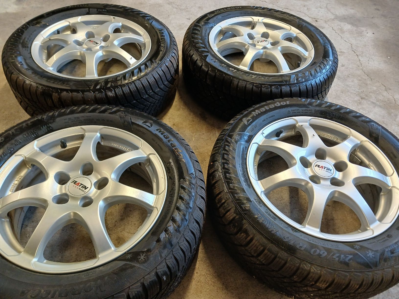 Cerchioni: Winterkompletträder Platin 215/45 R16   – Usato da Krinau venduto da P.grob