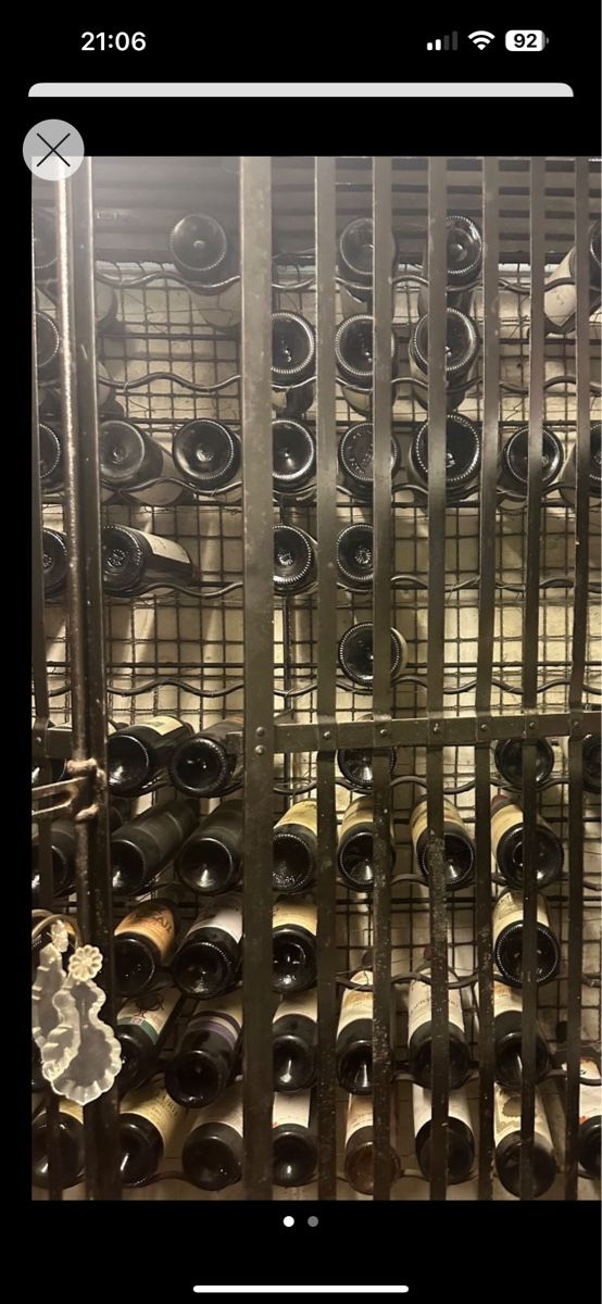 Étagères: Antikes Eisen Weinregal – D'occasion à Rudolfstetten par Laramalna 1
