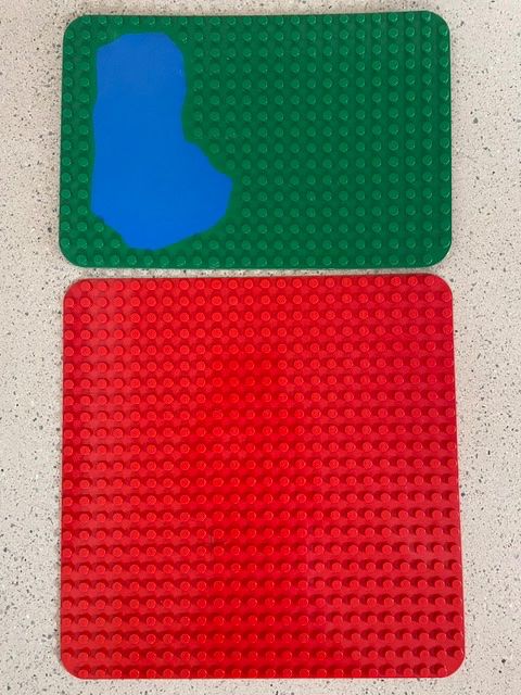 Lego Baukästen: Lego Duplo 2 Grundplatten – Gebraucht aus Zürich von LodgE-21
