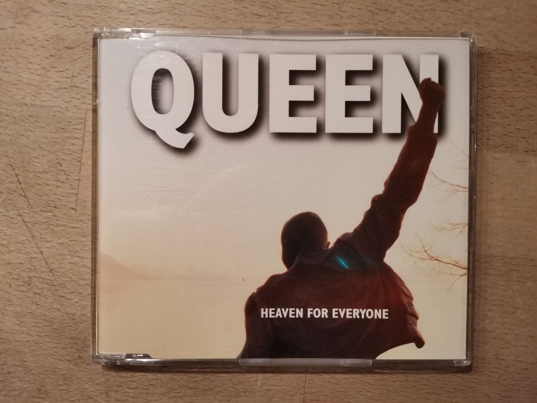 CDs: Queen - Heaven for everyone – Gebraucht aus Biel / Bienne von Music74