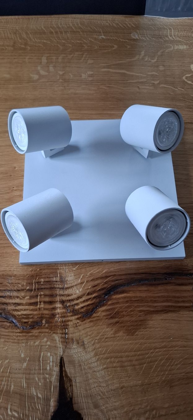 Philips Lustres & lampes de plafonds: Philips Hue runner 4er spot – D'occasion à Guntershausen par Jtattoo 1