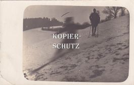 Ein sehr schneller Skifahrer (Echtfoto) /bc
