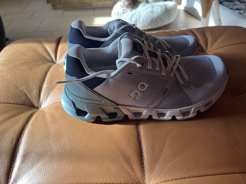 Scarpe da donna: On Cloudflyer  – Nuovo e nell'imballaggio originale da Epalinges venduto da nanou75 1