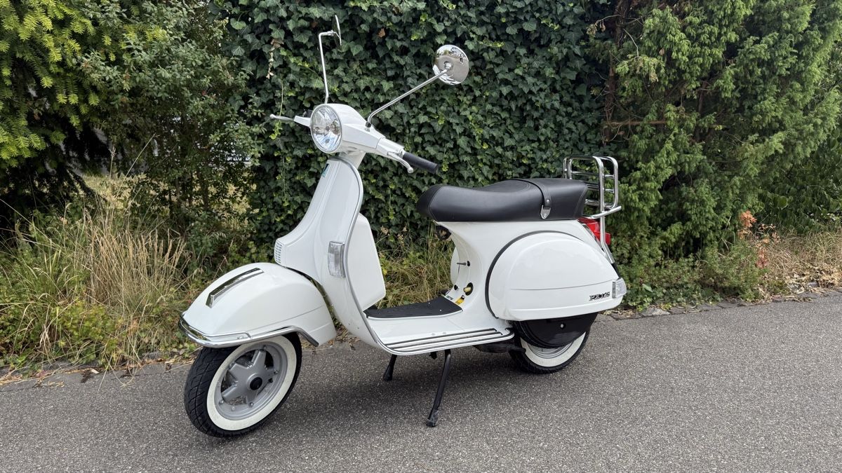 Vespa Scooters: Vespa PX 125 Montebianco – Gebraucht aus Basel von Campanelle