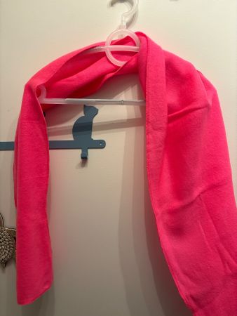 Écharpe femme rose fuchsia – Douce et chaude –Excellent état