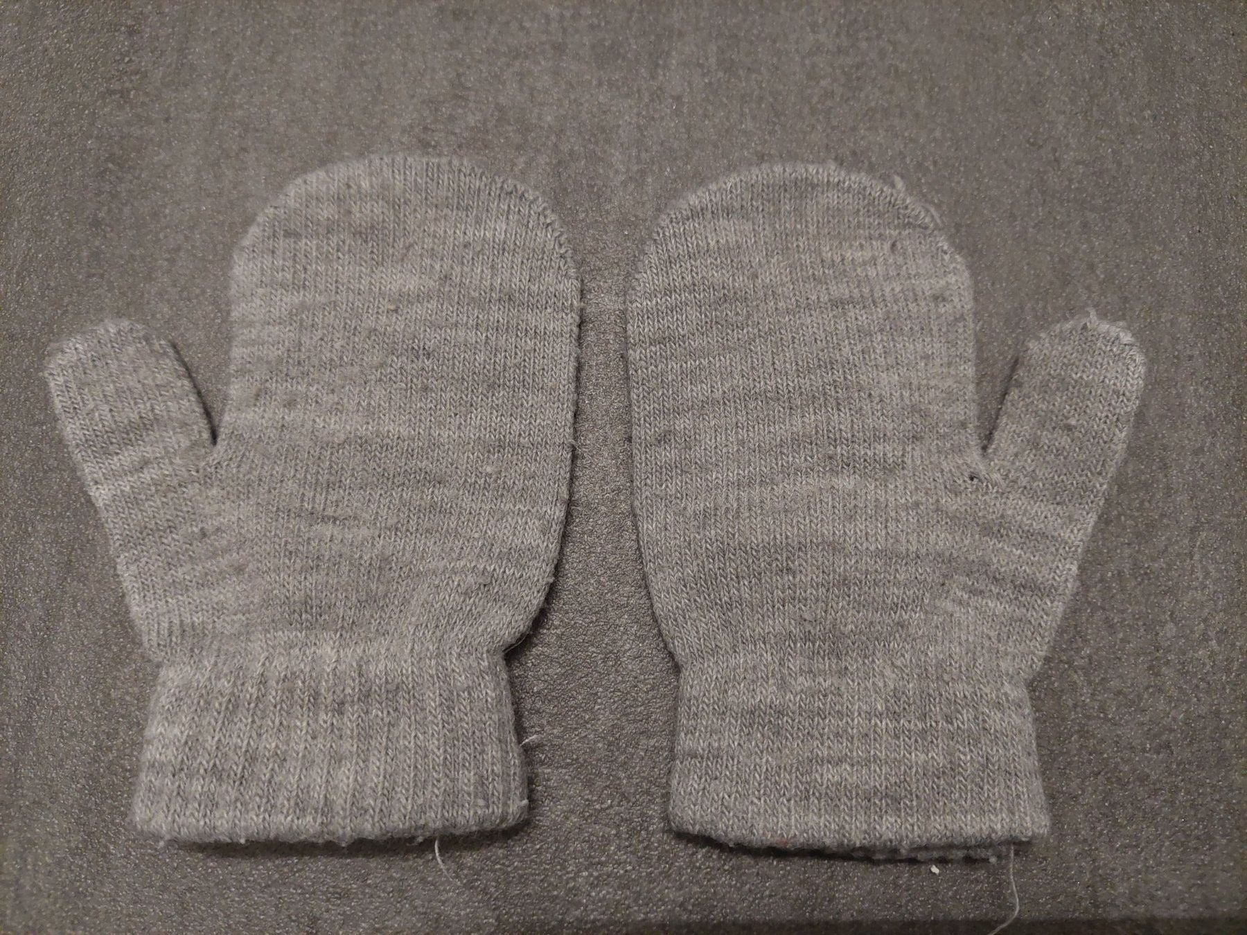 Migros Handschuhe & Handstulpen: Winter-Fäustlinge, Grau, Grösse One Size – Gebraucht aus Hüntwangen von ManuM2014 1