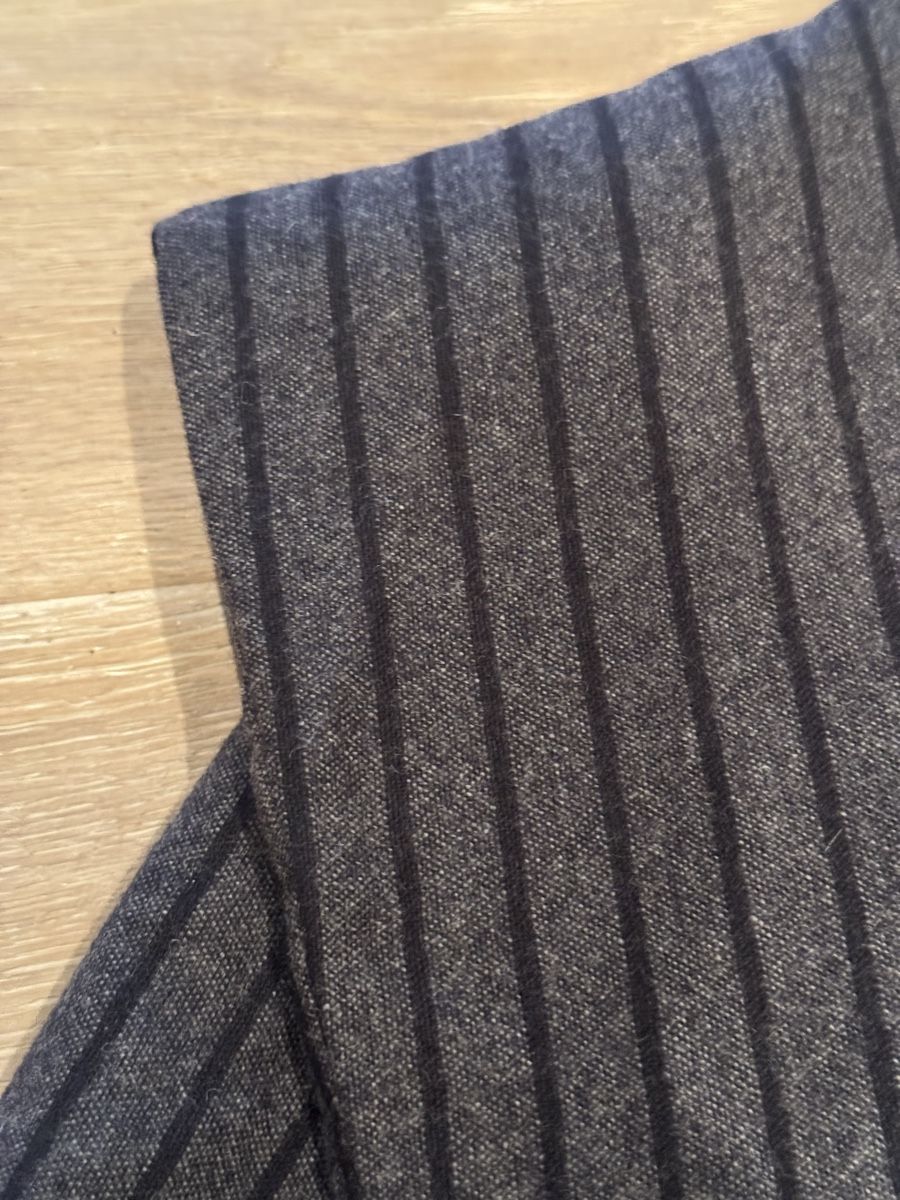 Jacquemus Giacche: Jacquemus grey pinstripe, reconstructed blazer, new – Nuovo e nell'imballaggio originale da Zürich venduto da EShopping81 7
