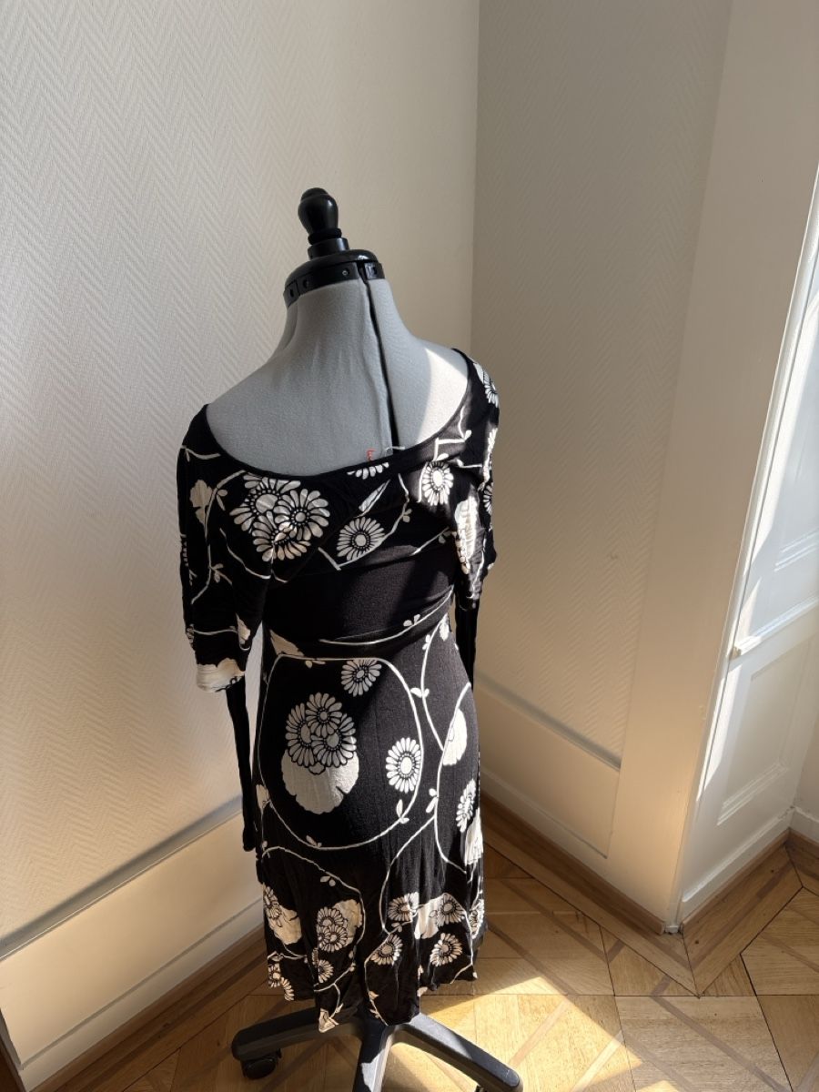 Vestiti: Robe courte floral noir blanc taille XS  – Usato da Genève venduto da fan_5n8s 1