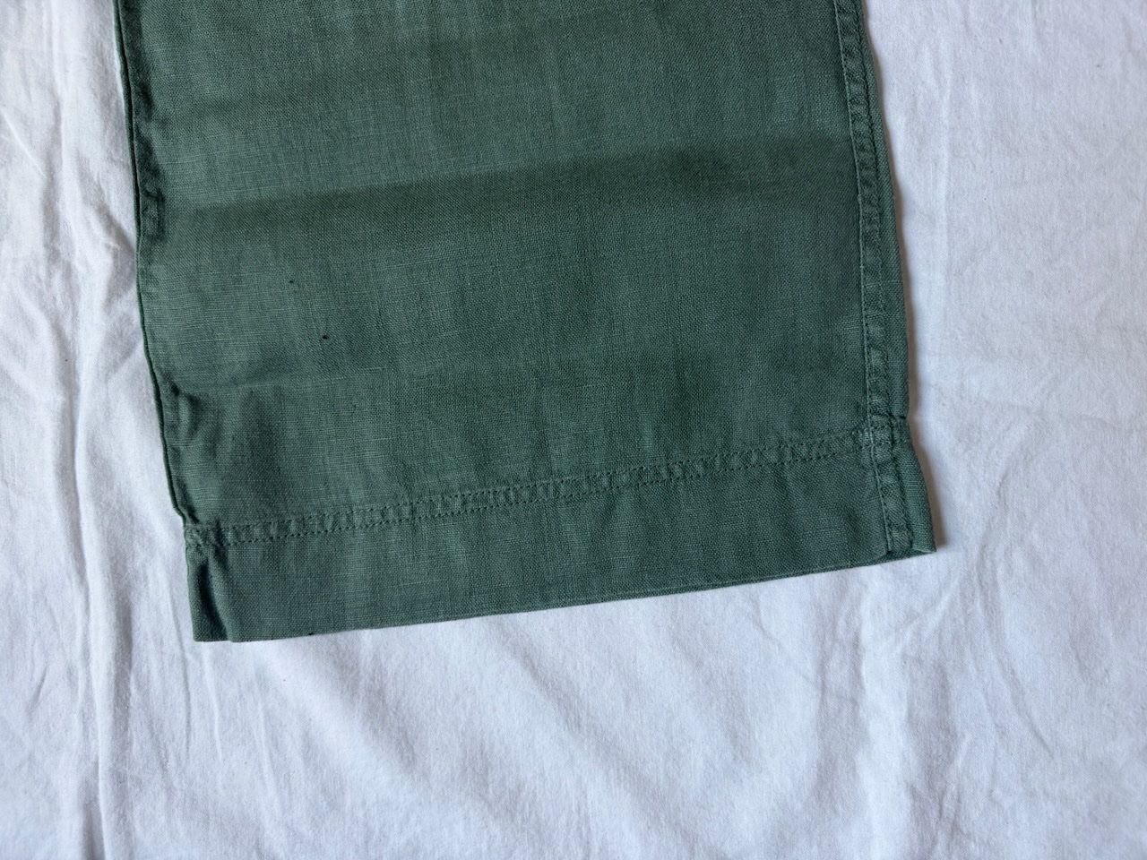 H&M Pantaloni: H&M L.O.G.G., Leinenhose, eukalyptusgrün, Gr. 34 – Nuovo (secondo la descrizione) da Basel venduto da Solaia28 2
