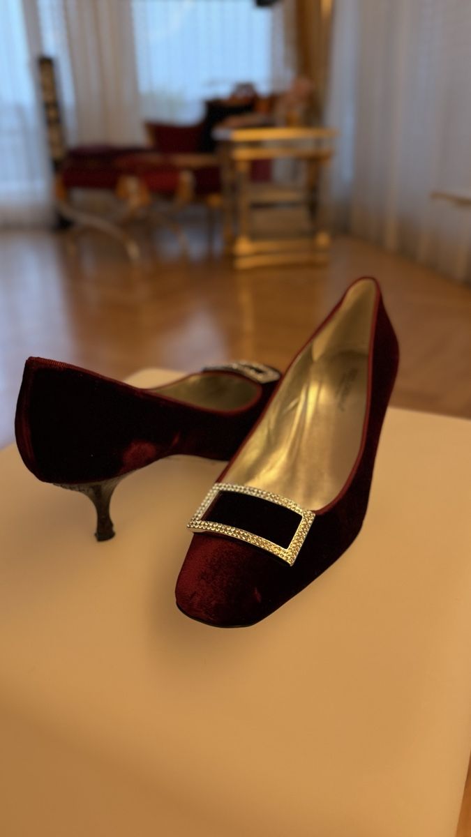 Dolce & Gabbana Scarpe da donna: Dolce & Gabbana Velvet Heels – Usato da Zürich venduto da kin_bs2z 1