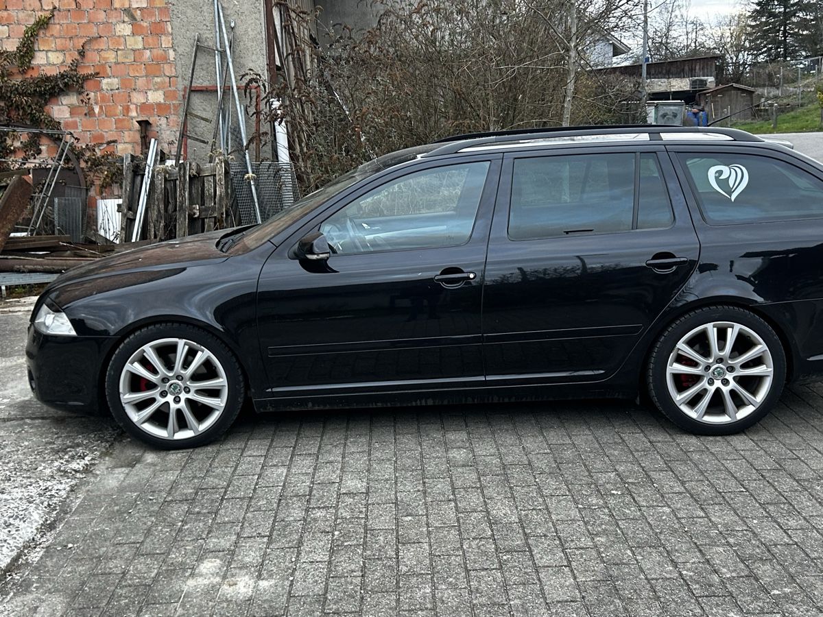 Skoda Automobili: Skoda Octavia RS Kombi – Usato da Birwinken venduto da Swissseller1408 1