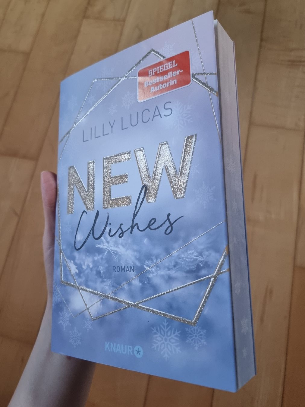 Libri: New Wishes -  Lilly Lucas mit Farbschnitt – Nuovo (secondo la descrizione) da Mumpf venduto da Julanna