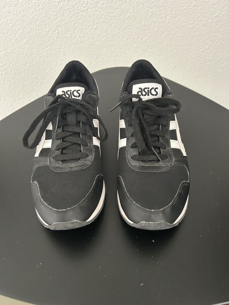 Asics Scarpe da uomo: Asics Schuhe – Usato da Bern venduto da Robit
