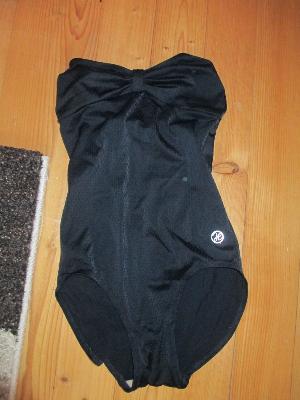 Badekleider & Bikinis: Badekleid Gr 36 – Gebraucht aus Landquart von Froneri