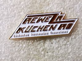 Ansteckpin 88: Reweza Küchenbau