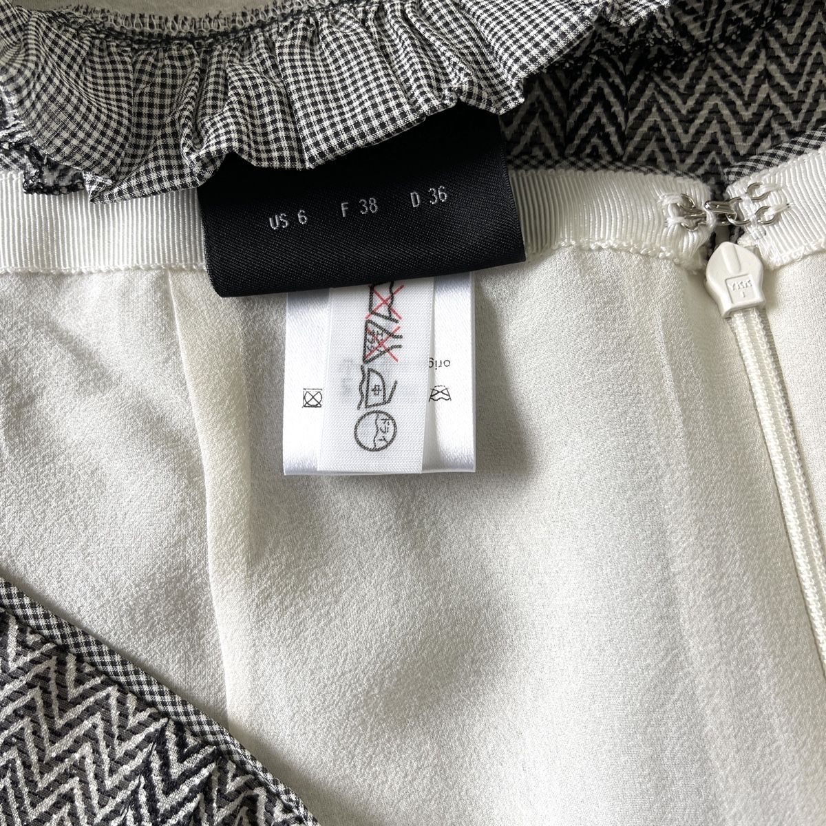 Akris Gonne: AKRIS Silk Skirt – Nuovo (secondo la descrizione) da Freienbach venduto da Avviivva_Shop 8