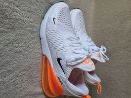 NIKE AIR MAX 270, Grösse 42