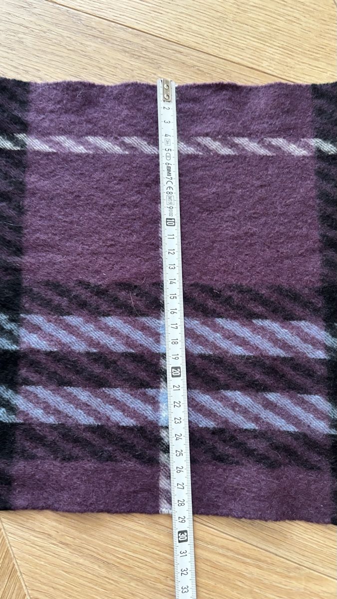 Burberry Foulard & Sciarpe: BURBERRY 100% cashmere scarf – Usato da Zürich venduto da Angela_Fashion_Lover 2