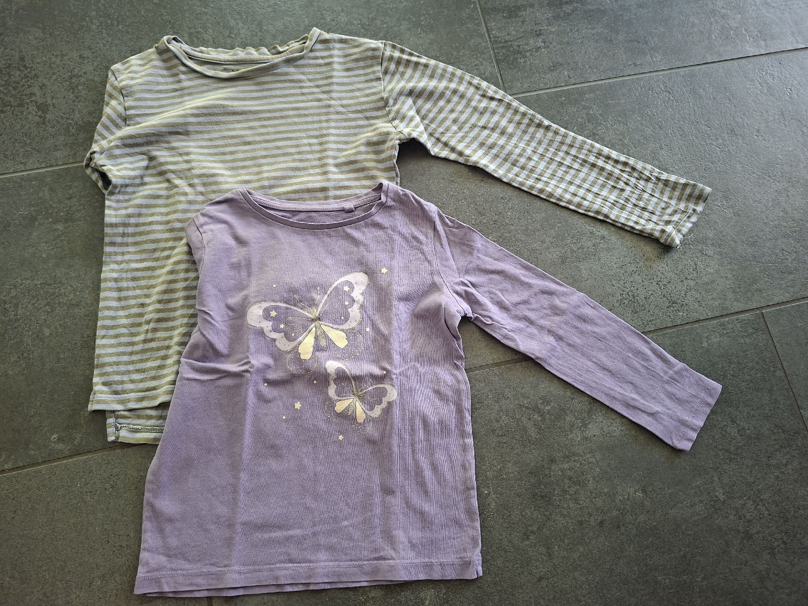 Lotti & Set di vestiti: Langarmshirt Set, Grösse 104/110 – Usato da Biezwil venduto da Haberli01 3