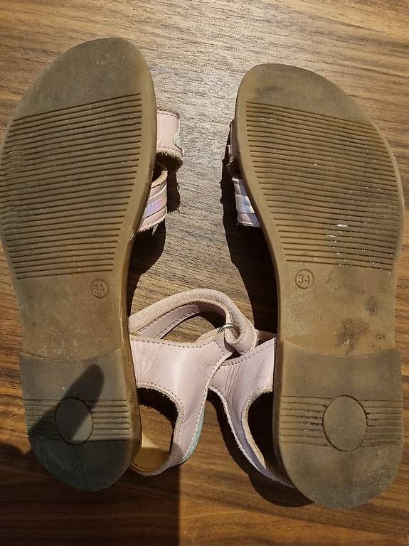 Scarpe per ragazze: Sandalen Mädchen Grösse 34 – Usato da Zürich venduto da ani_qj8q 1