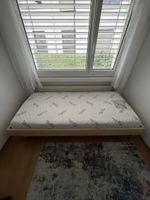 Bettgestell mit Matratze 90x196 cm. Gebraucht 