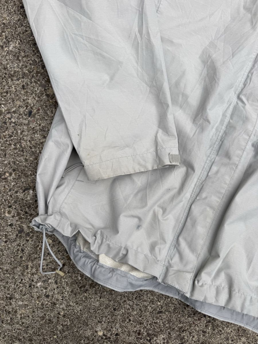 North Face Jacken: The North Face Gorpcore HyVent Jacket Light Grey XL – Gebraucht aus Effretikon von syrrrrre 1