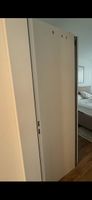 Ikea Kleiderschrank weiss mit Schiebetüren