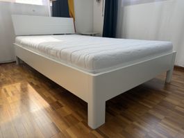 Bett von Möbel Pfister 120x200 cm NP CHF 1‘500.00
