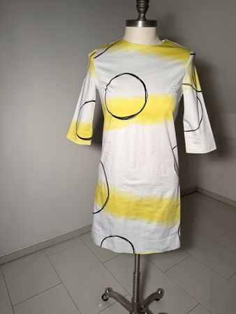 Kleid weiss gelb mit Kreismuster kurz guter Zustand