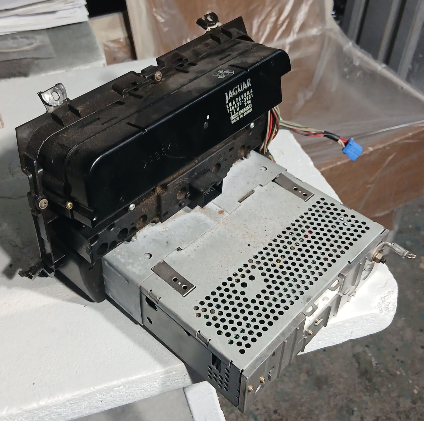 Radios: Radio Jaguar XJ 1994-2002  – Gebraucht aus la heutte von Auto-stock 1