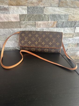 Louis Vuitton Pochette