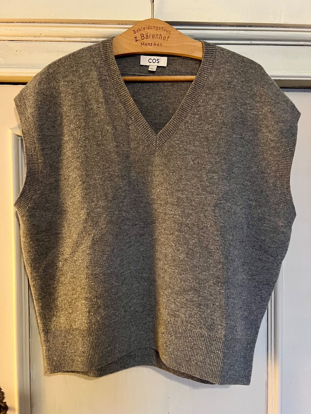 Cos Gilet & Giacche: COS Strickweste, Grau, Grösse M – Nuovo (secondo la descrizione) da Zürich venduto da Girasole232