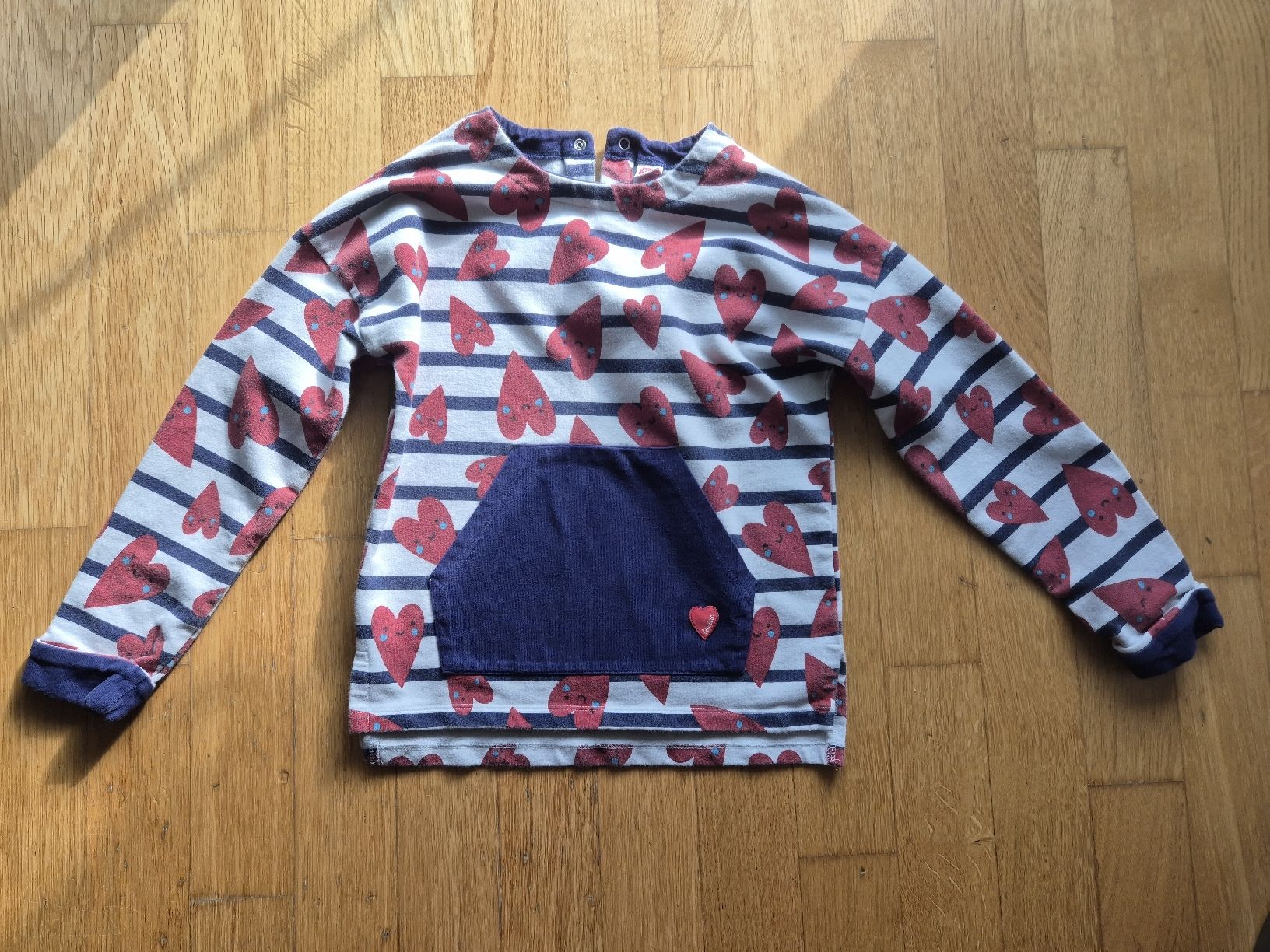 Maglioni & Felpe: Cute Sweater, striped hearts pattern,6years, 118cm – Usato da Basel venduto da and_zvv7