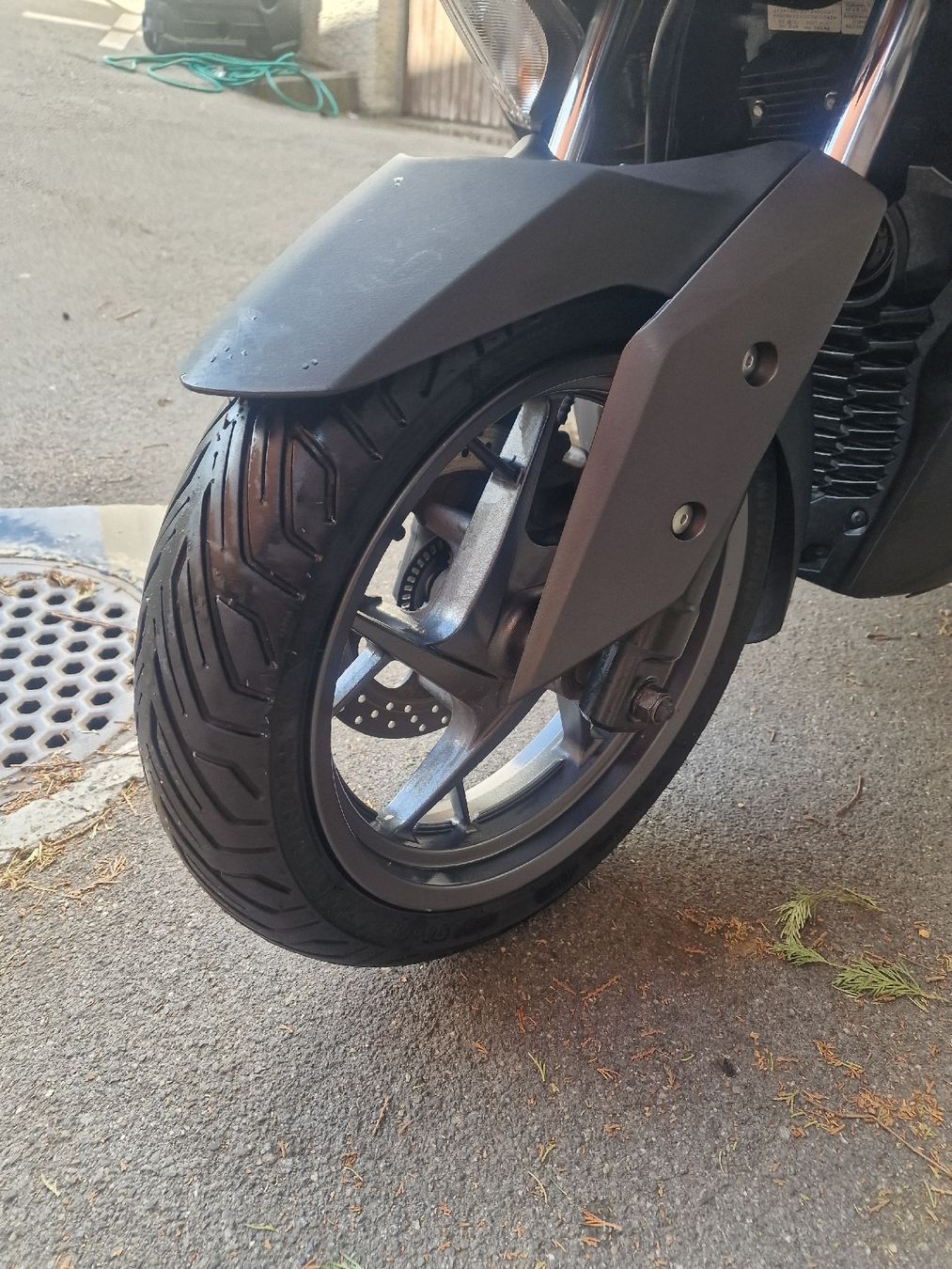 Yamaha Scooter: Yamaha XMAX 300 2019 – Usato da Steffisburg venduto da ner_x5lt 1