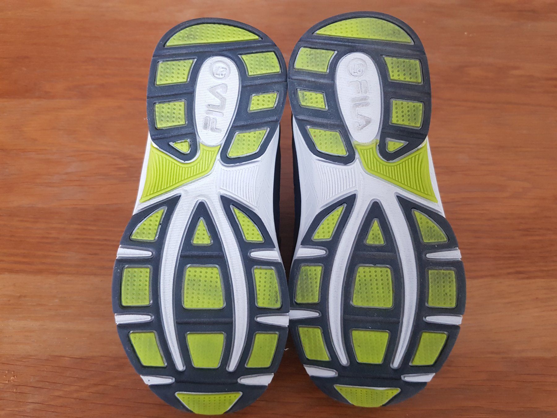 Fila Scarpe da uomo: Basket pour enfants – Usato da Villars-sur-Glâne venduto da Mark_988 2