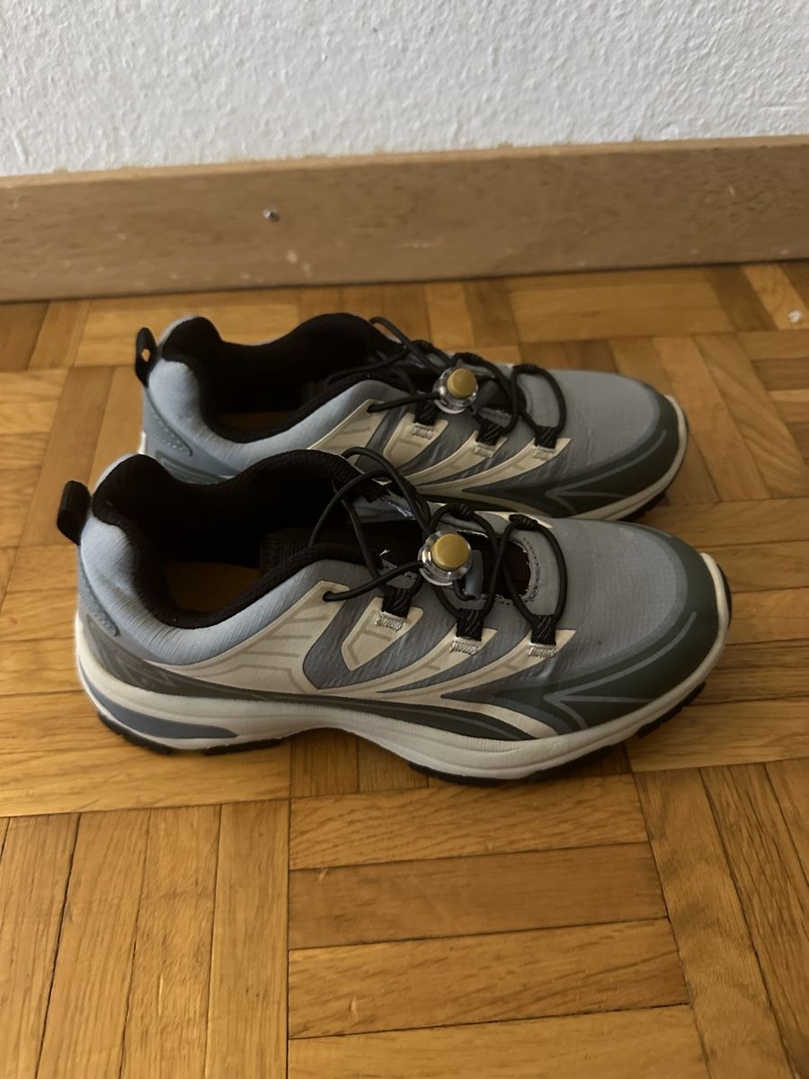 Zara Chaussures garçon: Zara Sneaker, Gr.33 – D'occasion à Neuenhof par prada010 3