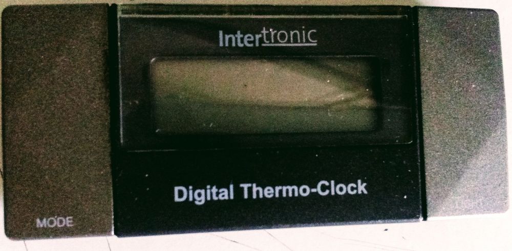 horloge digitale thermo clock (Gebraucht) in Fribourg für CHF 9 – nur ...