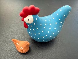 2 Hühner  Tierfigur  Keramik  Dekoration  Ostern