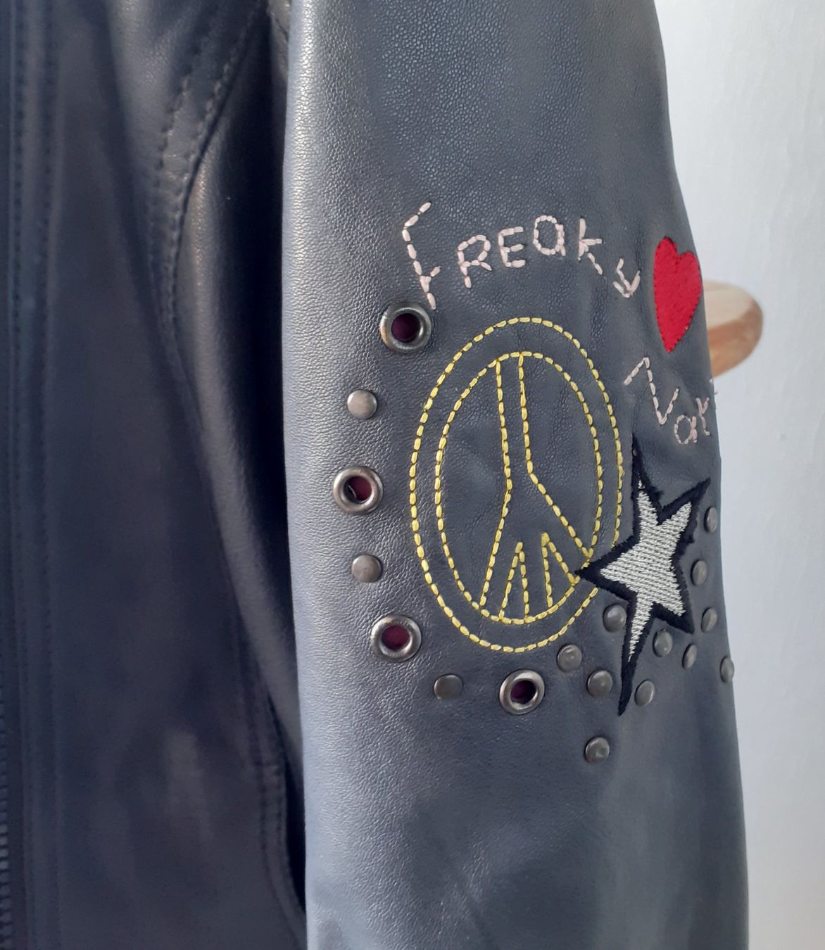 Giacche: Freaky Nation Lederjacke mit Kapuze, S – Usato da Bern venduto da Solarsystem 1