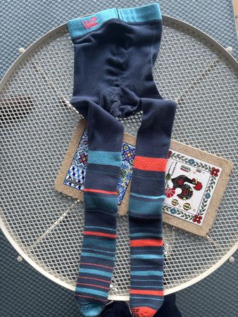 Collants rayés pointure 35-38 pour enfant. Parfait état.