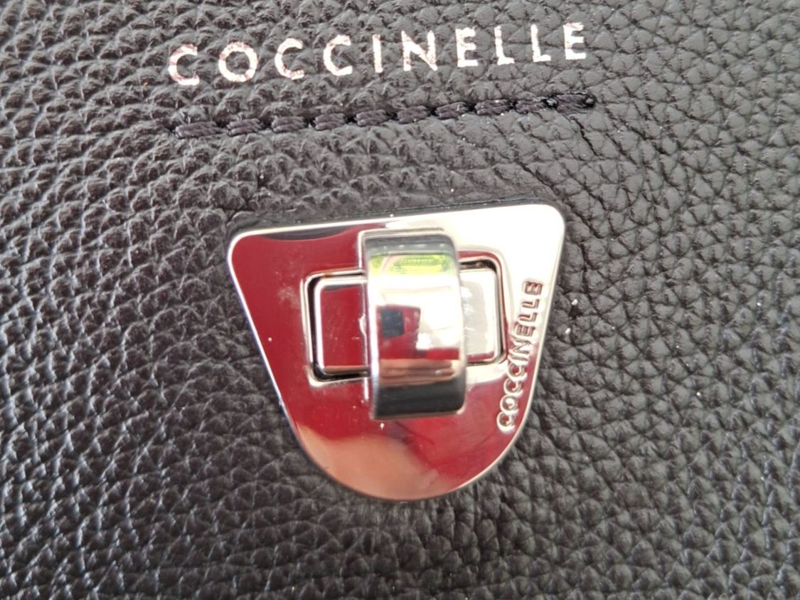 Coccinelle Borse da donna: Coccinelle Ledertasche schwarz, Herbst-Angebot! – Usato da Niederweningen venduto da gra_7npt 4